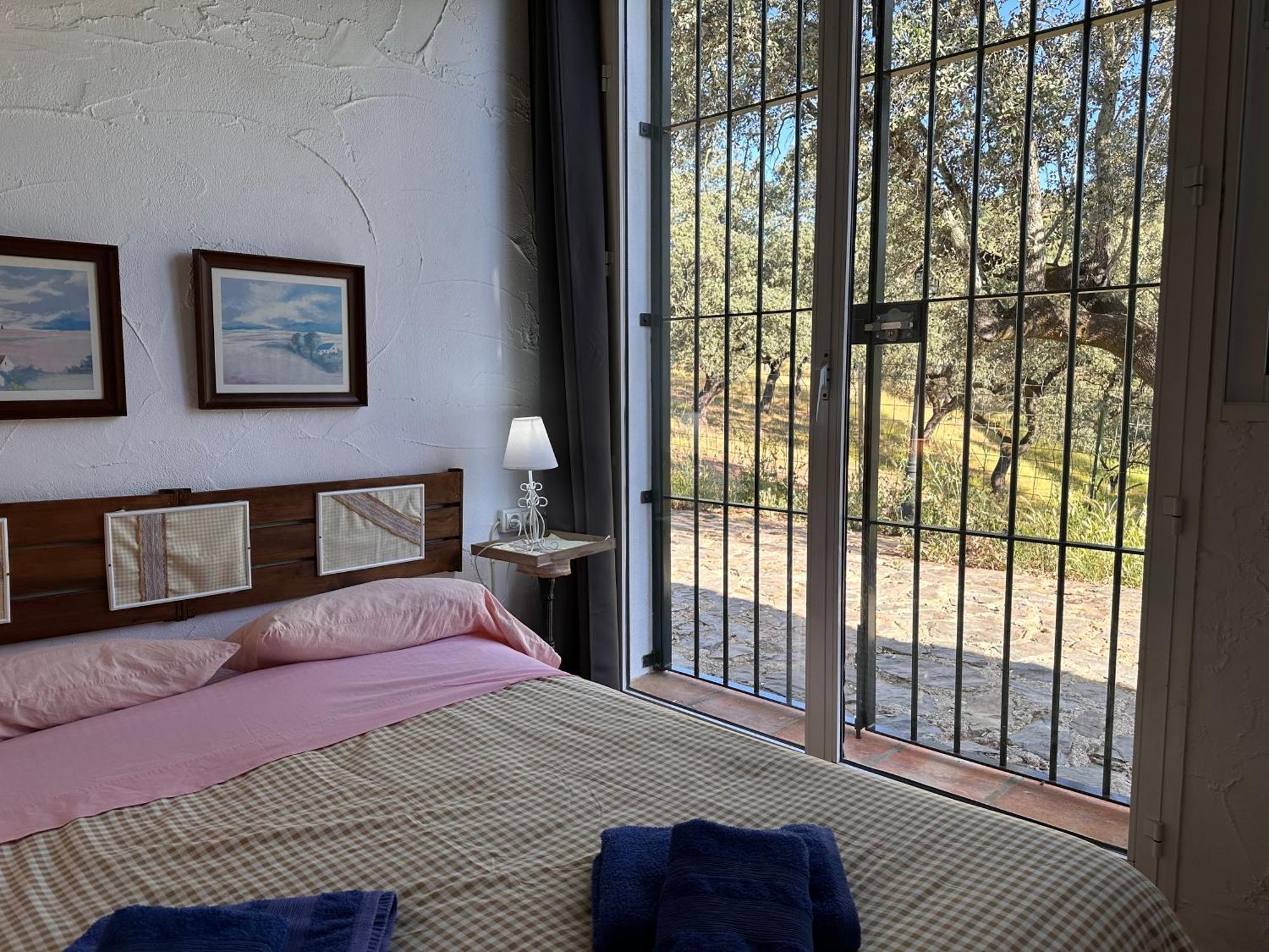 Casa Rural Navalonguilla Con Piscina 산타 올라야 델 칼라 외부 사진